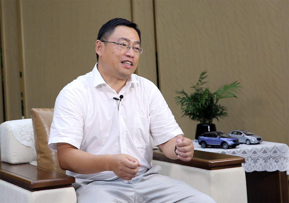 【东风科技工作者访谈】朱永胜:ax7开发一直 处于"进行时"