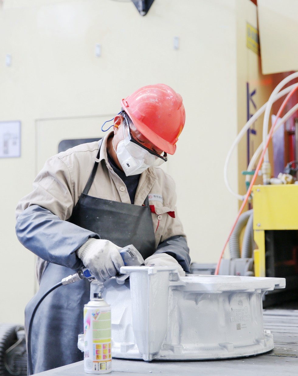 新闻中心 >  企业新闻 正文"生产一线员工们干劲十足,我们有信心今年
