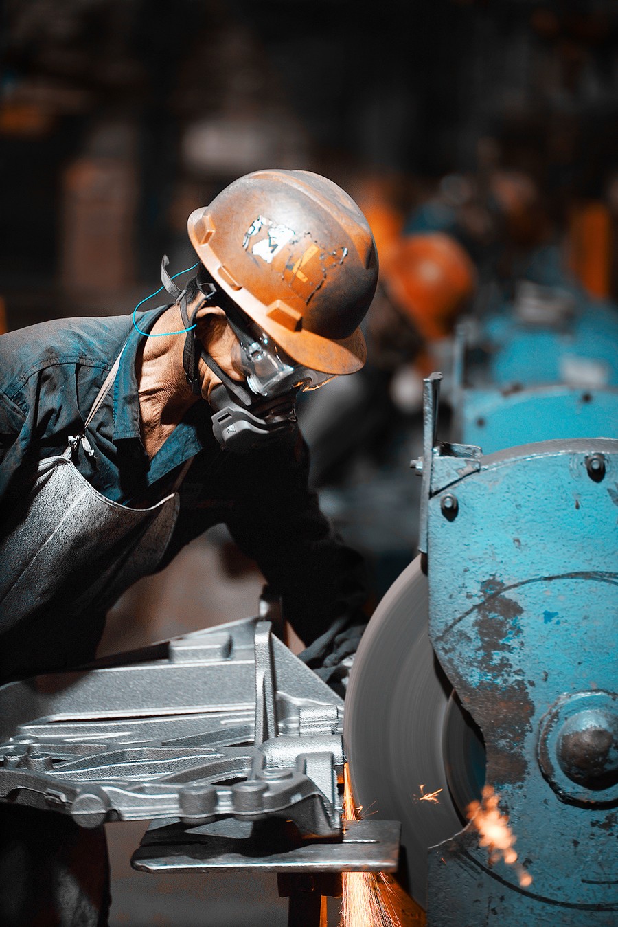 【高温下的坚守 奋斗者的姿态】战高温保交付,他们很拼!